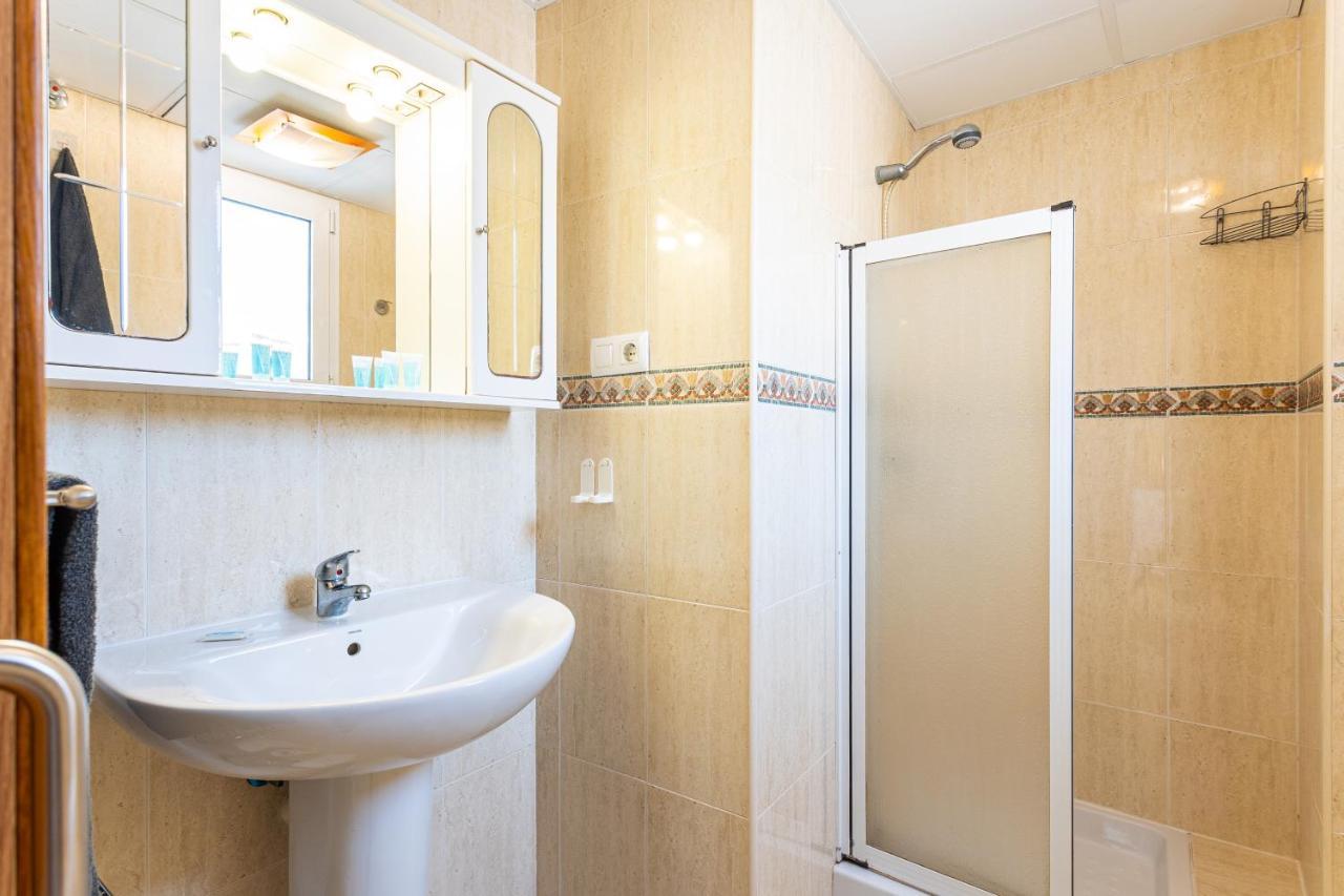 Holidays2Malaga Cruz Verde City Center With Aircon & Wifi Buitenkant foto